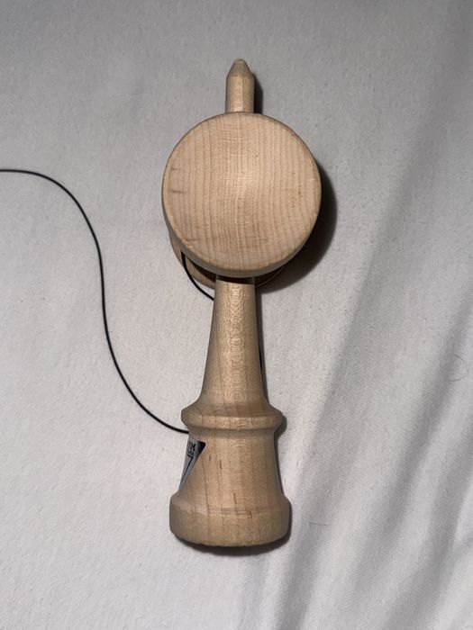 Kendama lotus krom. Tama lotus flow cu ken lambo de la krom negociabil