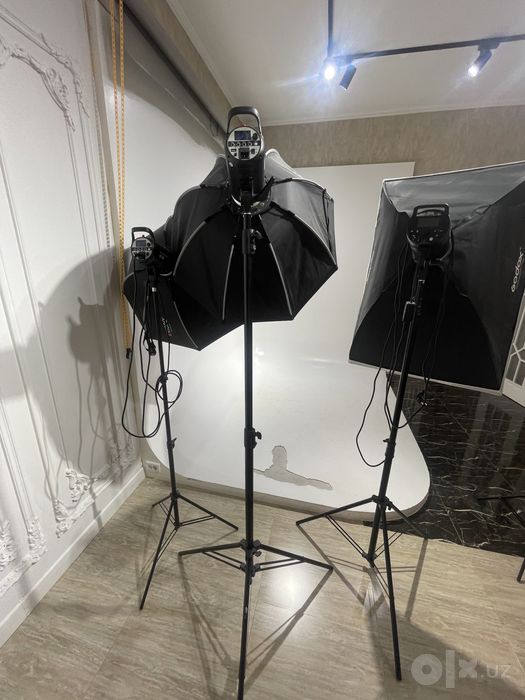 Godox DP600III-V + 2× SK300II + софтбоксы и стойки