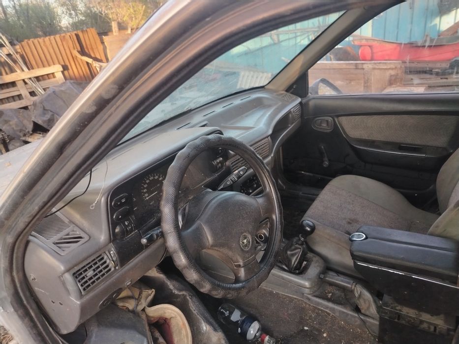 Продаю нексия срочно