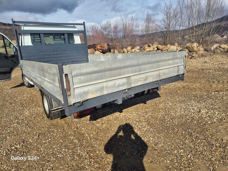 De vanzare bena fixa iveco daily