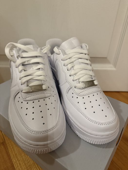 Бели маратонки Air Force 1