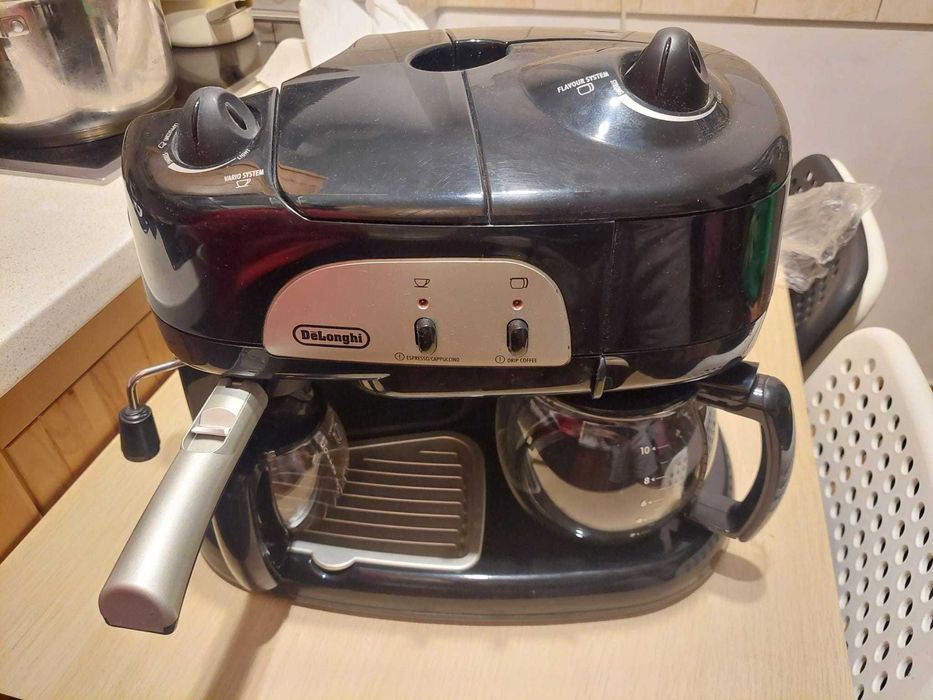 Expresor cu filtru DeLonghi