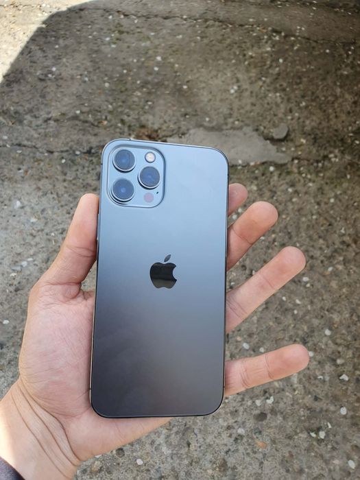 iPhone 12 Pro Max Putin fisurat