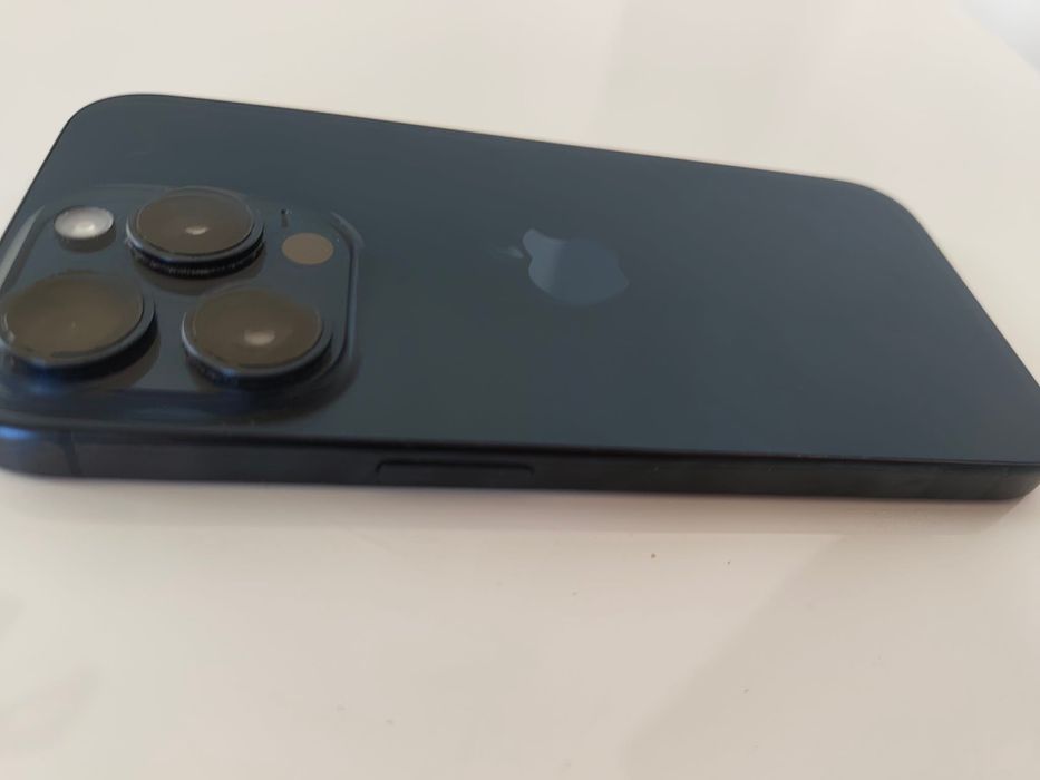 Продавам Ipfone 15 Pro