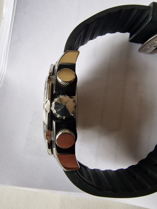 Часовник Festina
