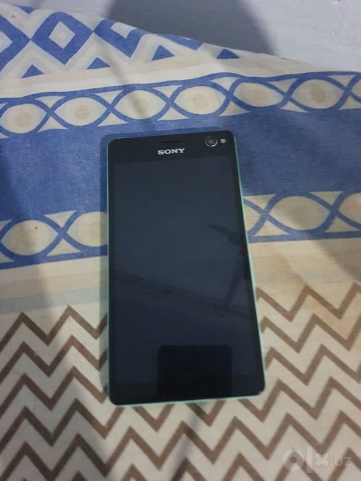 Sony xperia c4 goluboy
