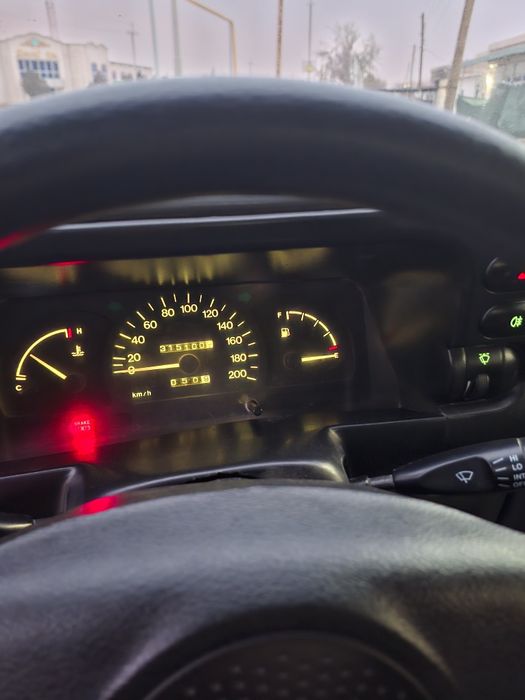 Nexia 1 sotiladi. Holati yaxshi. 2007 yil 315 000 km.