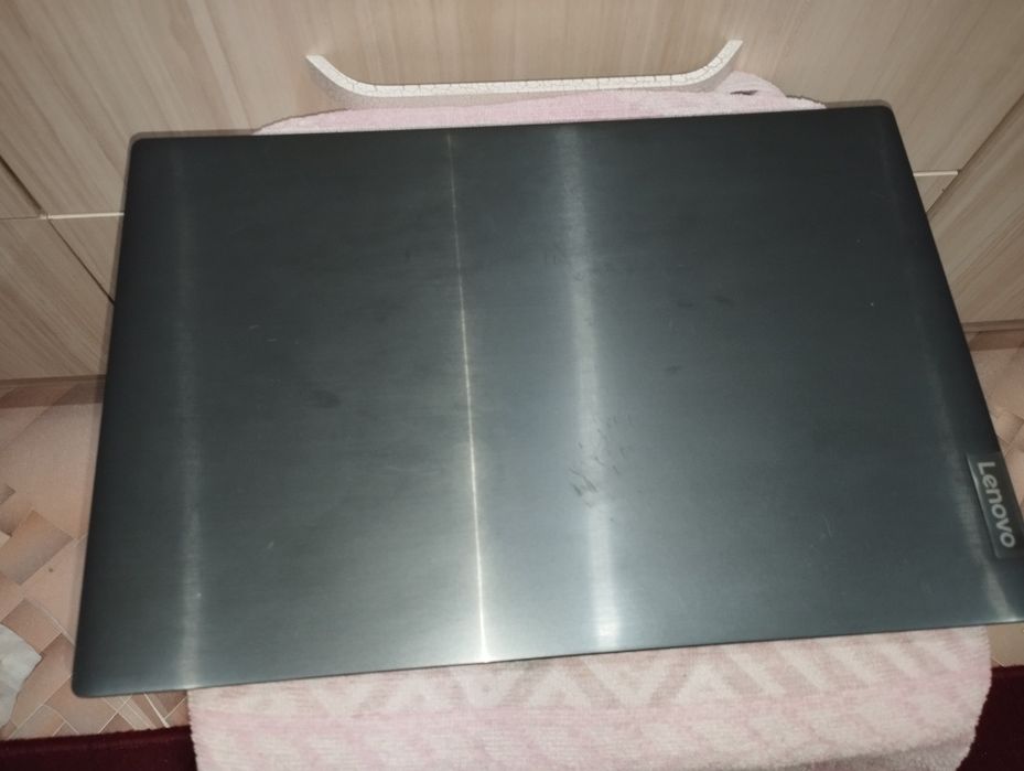 Ноутбук Леново .