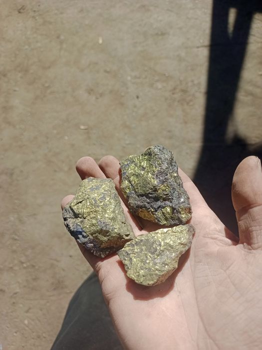 Золото 3 камня пишите