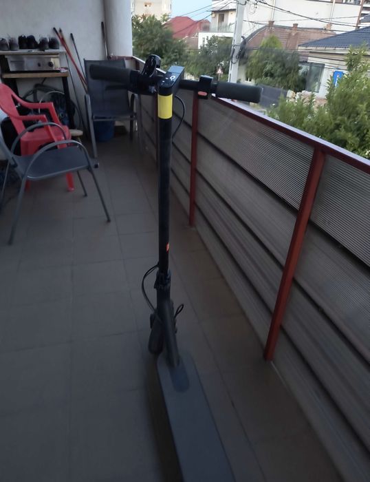 Trotineta Xiai Essential Scooter