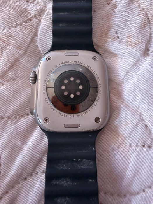 Apple Watch ULTRA  1
