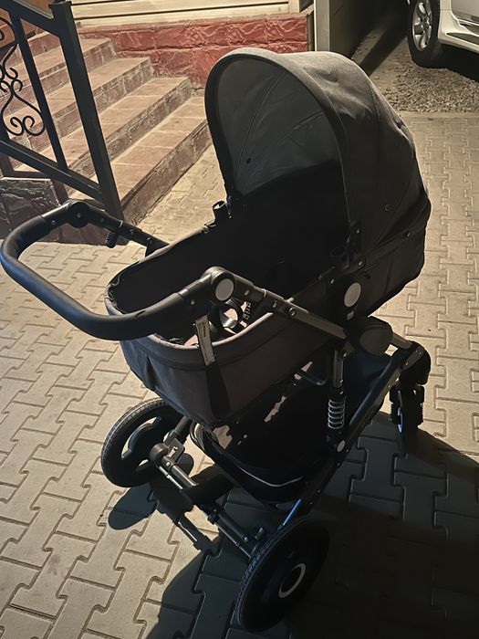 Коляска б/у, почти новая, стояла в доме