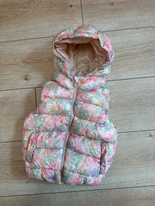 Топъл елек/грейка с качулка - два модела, размер 98 - нови, без етикет