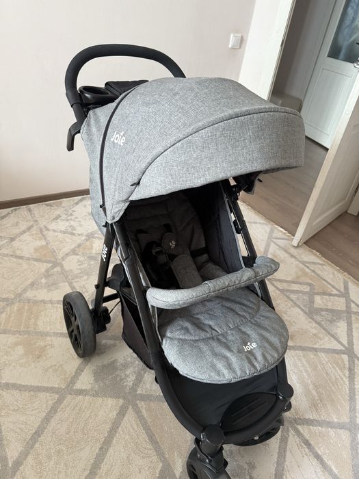 Коляска прогулочная Joie Litetrax4