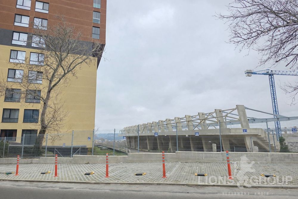 Паркомясто във  Варна - кв. Бриз, площ 13 кв.м., цена 31200 €