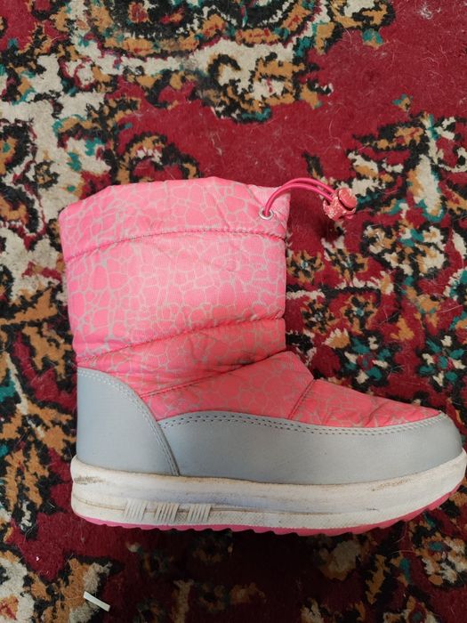 Продам ботинки для девочек