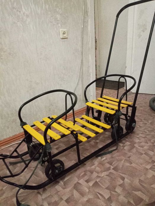 Продаю Санки для двоих