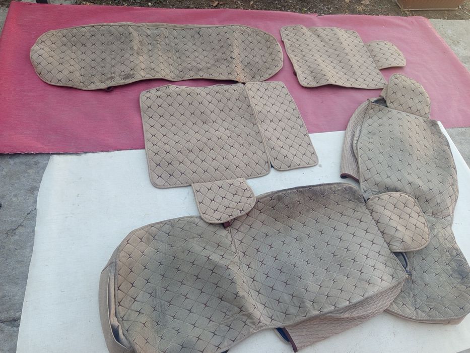 Продам ( чехлы для машины ) .