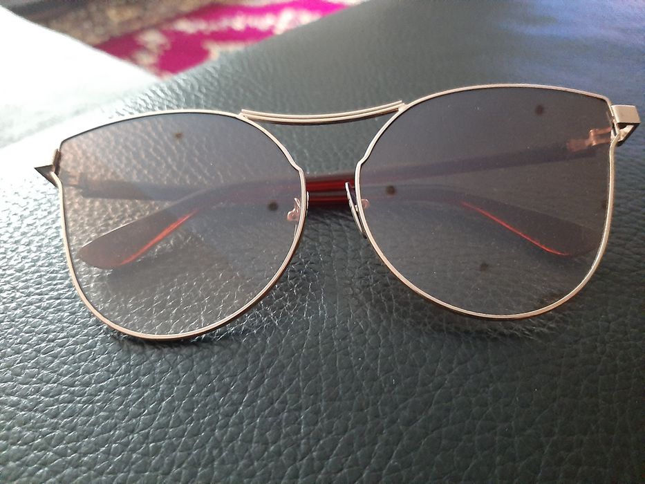 Дамски слънчеви очила