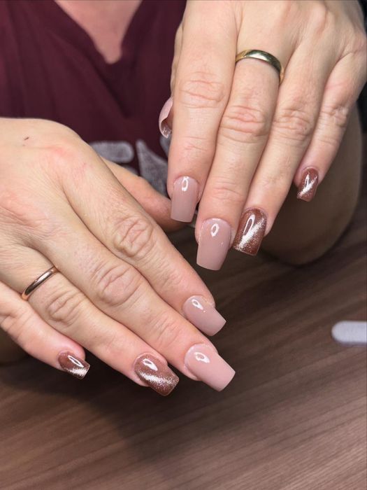 Маникюр,наращивание.