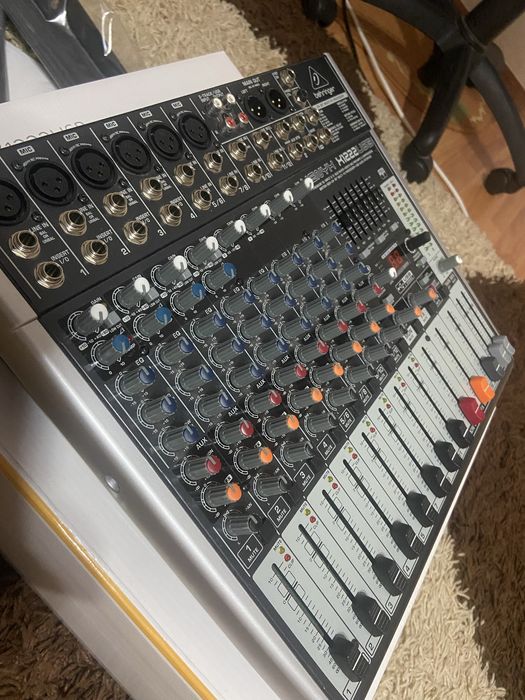 Mixer Behringer XENYX X1222USB