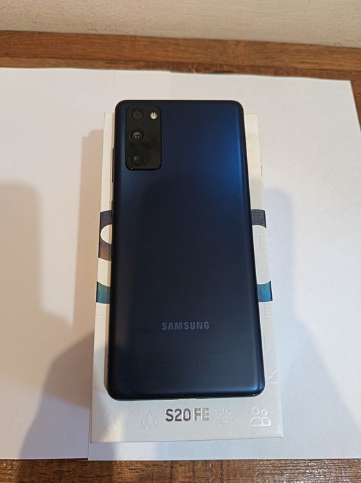 Продам Samsung S20FE