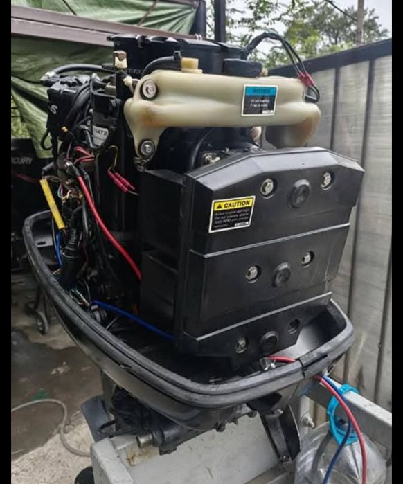 Mercury 150 cai  2 T V6 injectie ulei