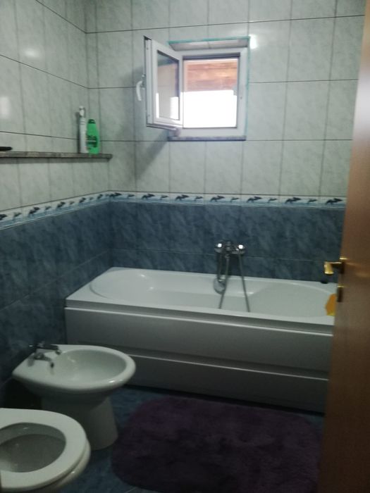 Ap 2 camere de inchiriat - intrare Obcini
