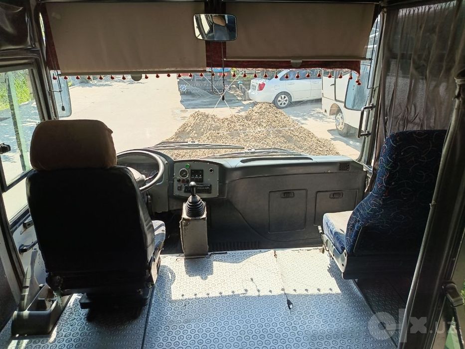 Isuzu avtobus sotiladi
