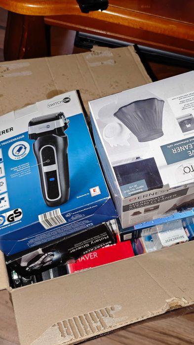 Diverse aparate electrice amestec de revanzare