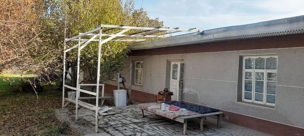 Srochno hovli sotiladi