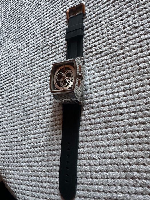 Invicta S1 Rally swiss movement