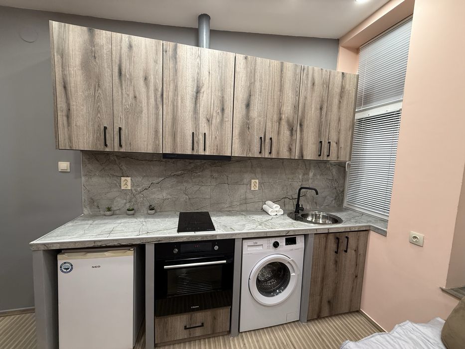 Дава се под наем Едностаен апартамент в Перник, Рено - 27 кв.м за 368.73 € - Снимка #3