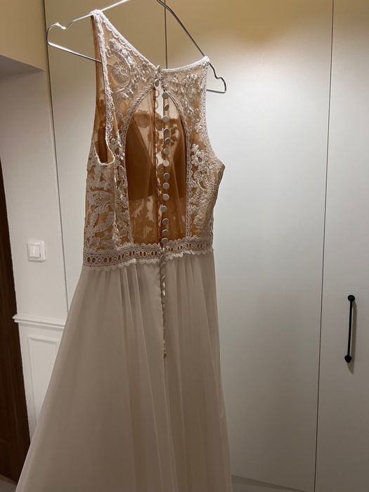 Vând rochie de mireasă, marimea Xs-S, in stare foarte buna