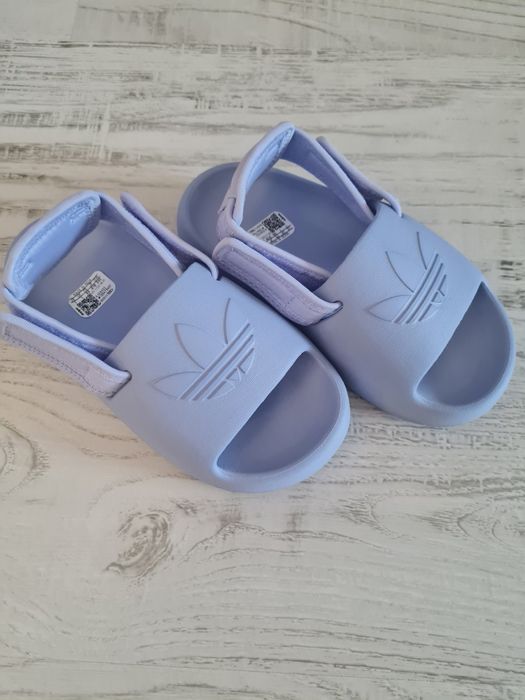 Адидас детски сандали за момиче