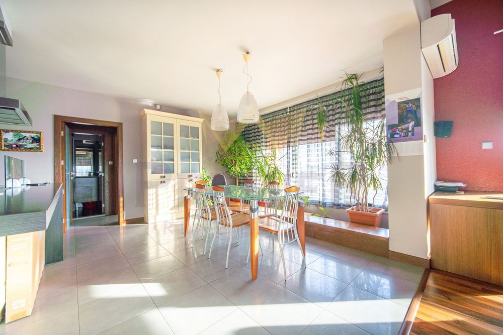 Четиристаен в Несебър с гараж