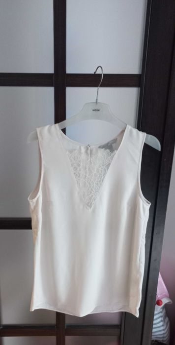 H&M ефирна дамска блуза без ръкави