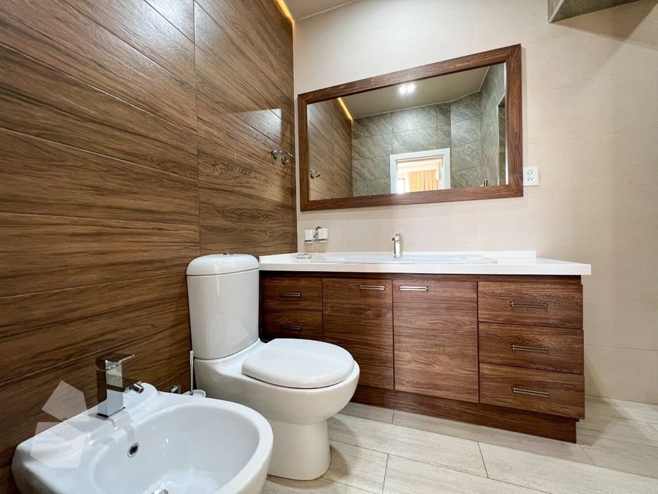 Срочная продажа 3/5-6/6 дуплекса в ЖК Дархан 138кв.м 
Мирзо-Улугбекски