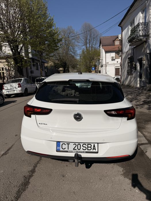 Opel Astra 1.5 diesel, an 2021