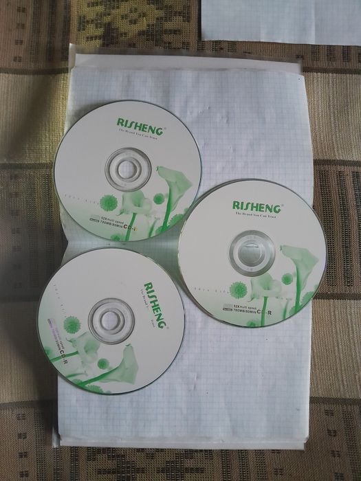 Болванки диски диск CD R cd r CD=R 700 MB 3 штуки чистые незаписанные