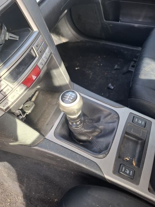 Продавам на части Субару Легаси 2013г