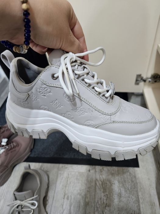 Sneakers Guess gri