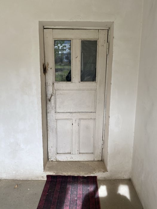 Uy sotiladi! Kotta yeri bilan Jizzax viloyatida.