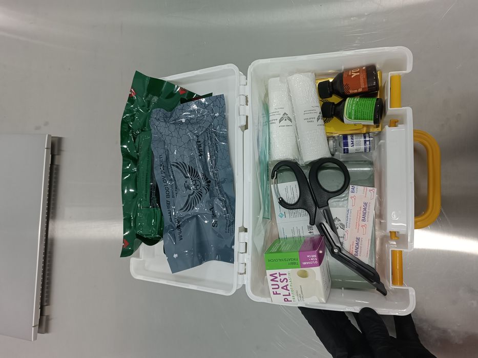 Universal avto aptechka – sayohat, sport, tog‘, uy va ofis uchun