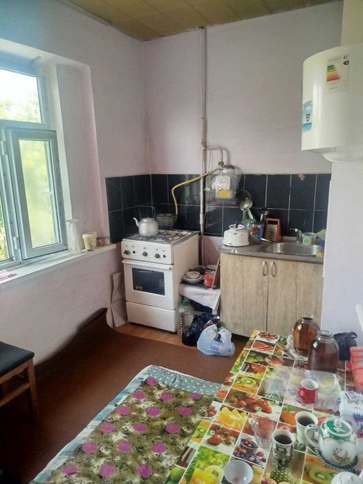 Ohangaron shahri 4 mikro rayonda 1 xonali kvartira sotiladi