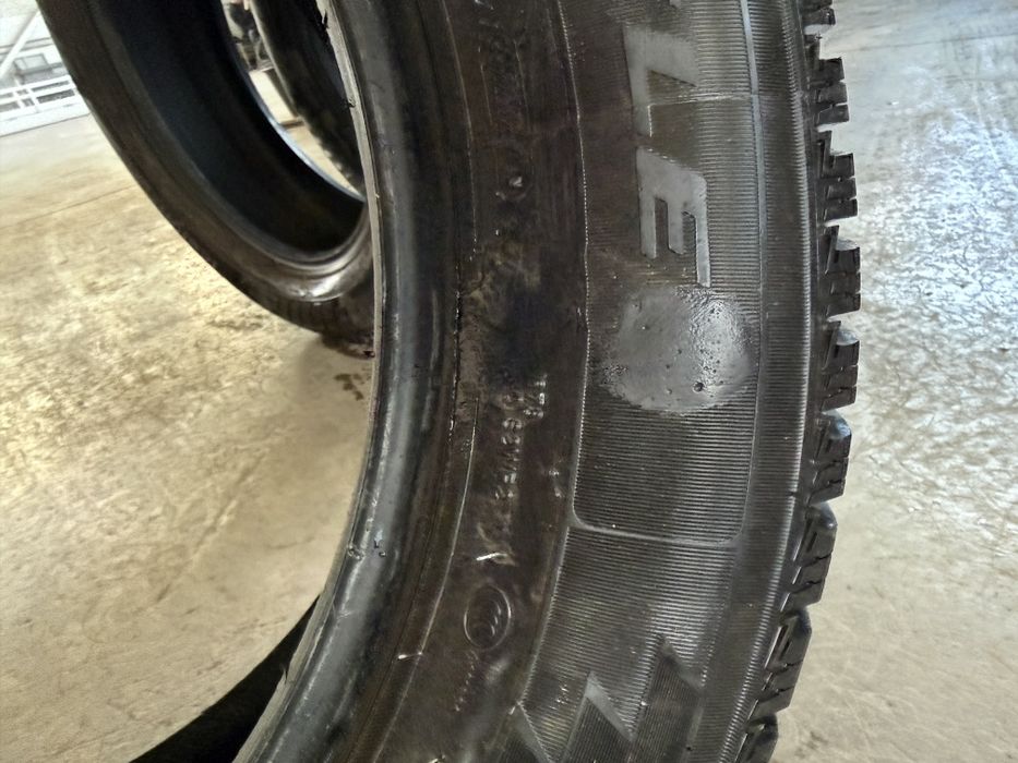 Продам резину 235.60.R18