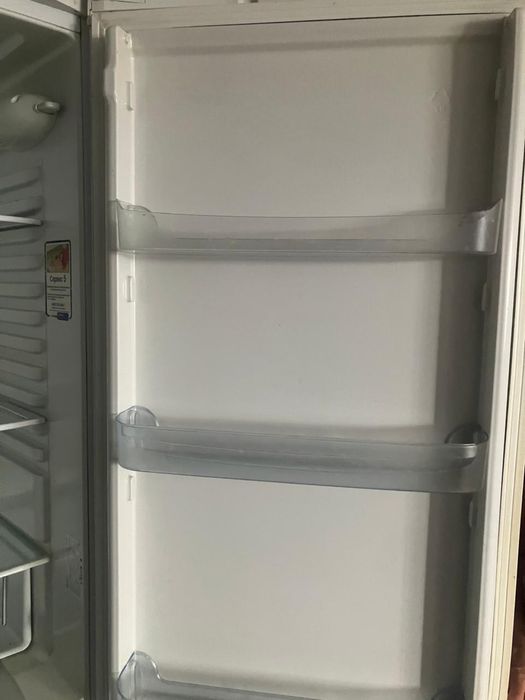 Продам холодильник Indesit