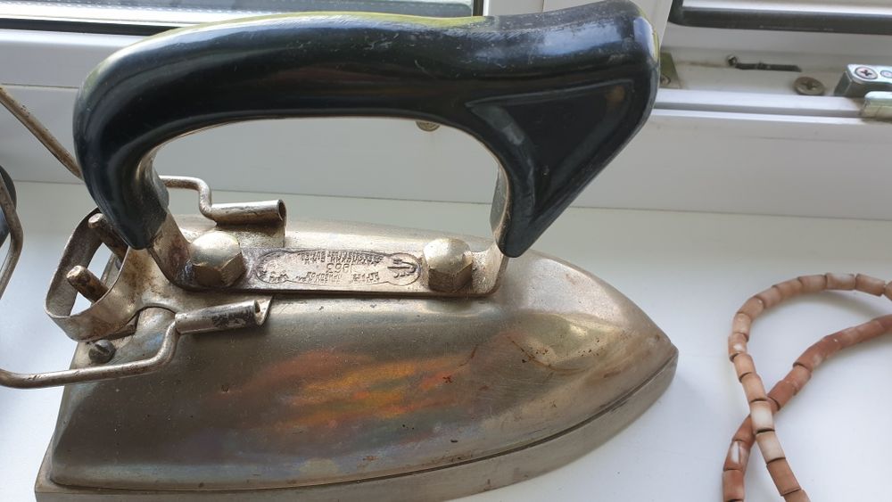 Продам утюг 1963гв.
