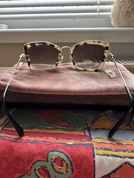 Оригинални очила на miu miu с калъфче