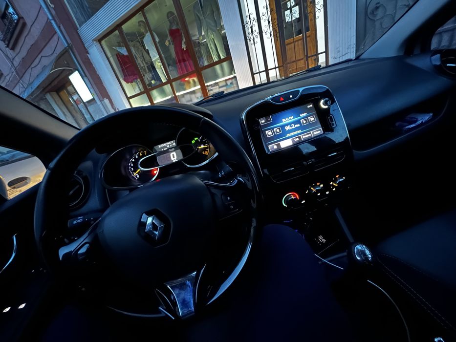 Renault Clio 1.2i R.A.R. Efectuat